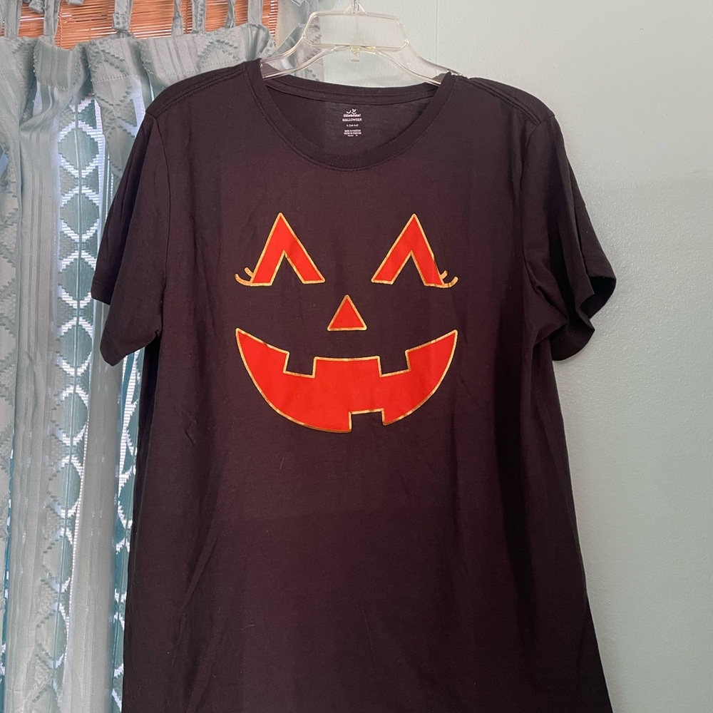 Black Halloween Pumpkin Face T-Shirt
